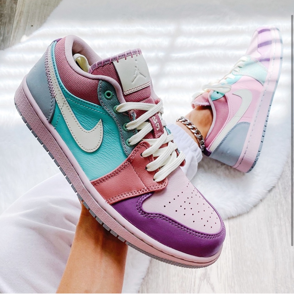 Nike Air Jordan 1 Low Sneakers